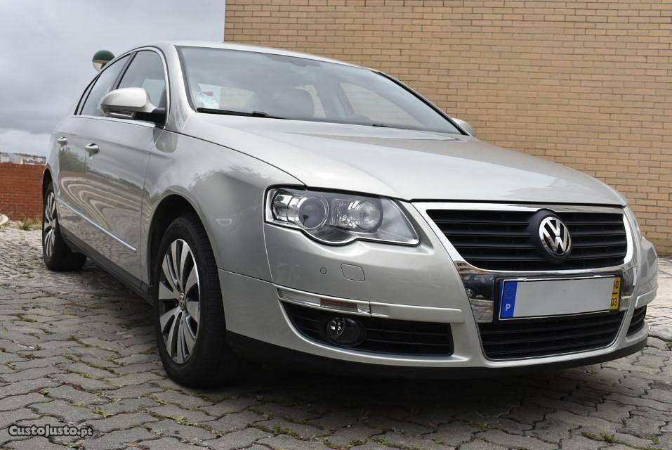 VW Passat 1.6Tdi Conforline Março/10 - à venda - Ligeiros