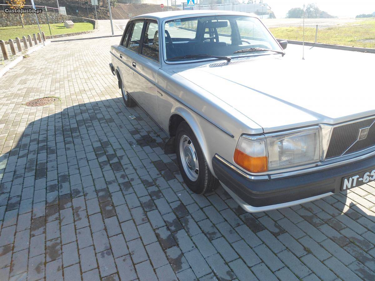 Volvo  GLE Com A/C Novembro/80 - à venda - Ligeiros