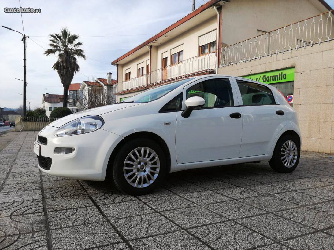 Fiat Punto 1.3 Multijet 90cv Setembro/15 - à venda -