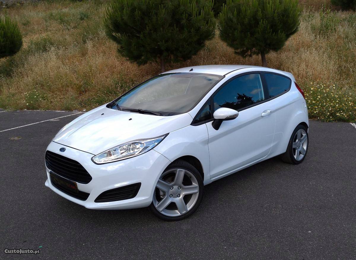 Ford Fiesta 1.0 TI-VCT Março/17 - à venda - Ligeiros