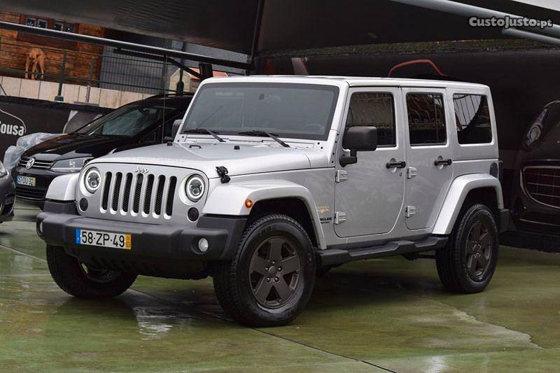 Jeep Wrangler 2.8 CRD ATX Sahara Março/11 - à venda -