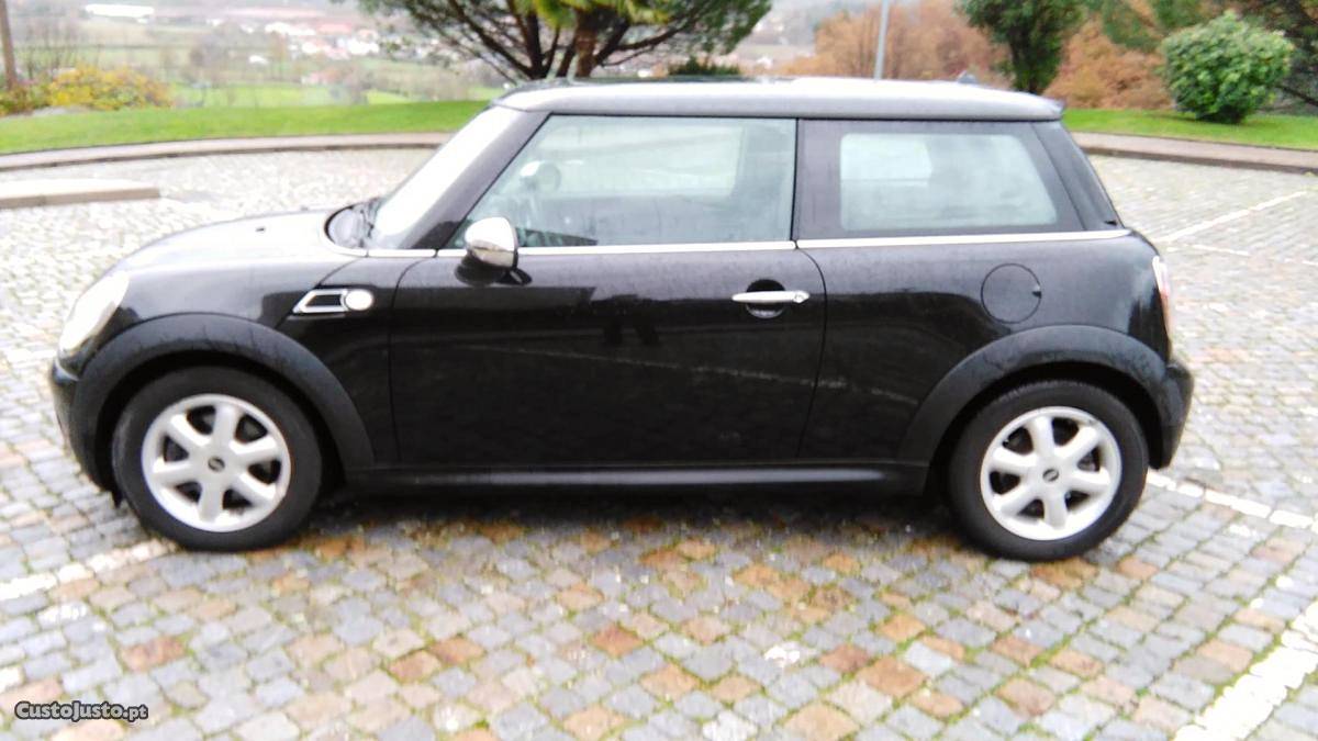 MINI Cooper 1.6 one D 110 cv Junho/10 - à venda - Ligeiros