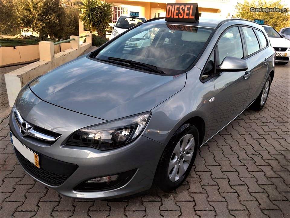 Opel Astra ST - NAC - kms Maio/15 - à venda - Ligeiros
