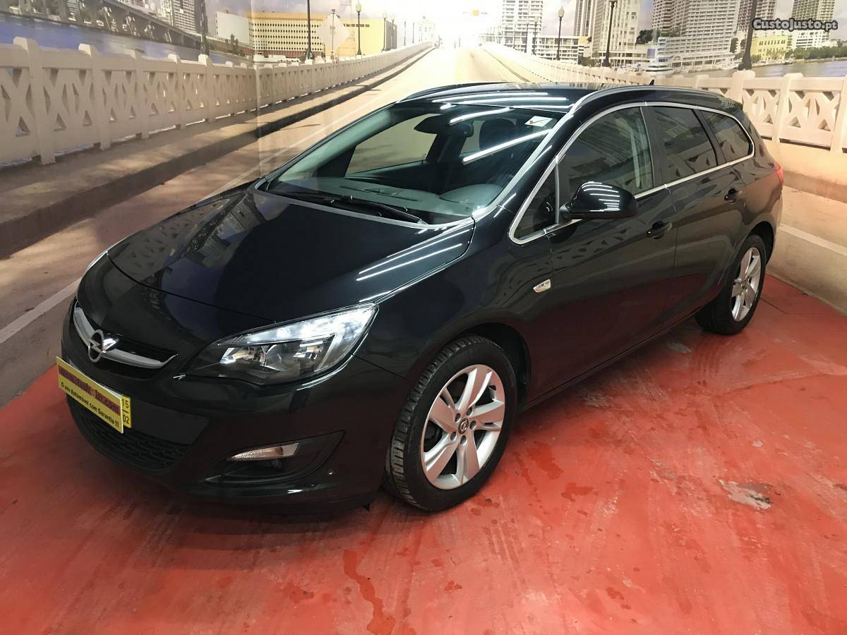 Opel Astra SW COSMO GPS Fevereiro/15 - à venda - Ligeiros