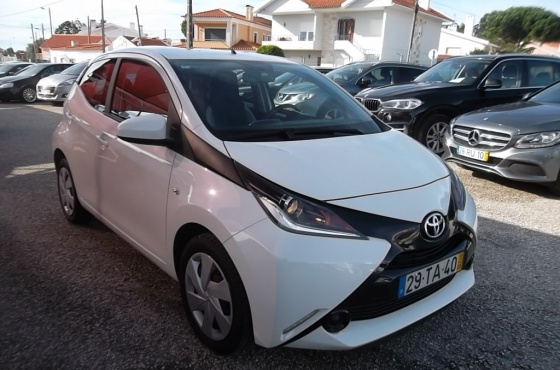 Toyota Aygo 1.0 VVT-I X-TOUCH - Estoicar - Comércio de