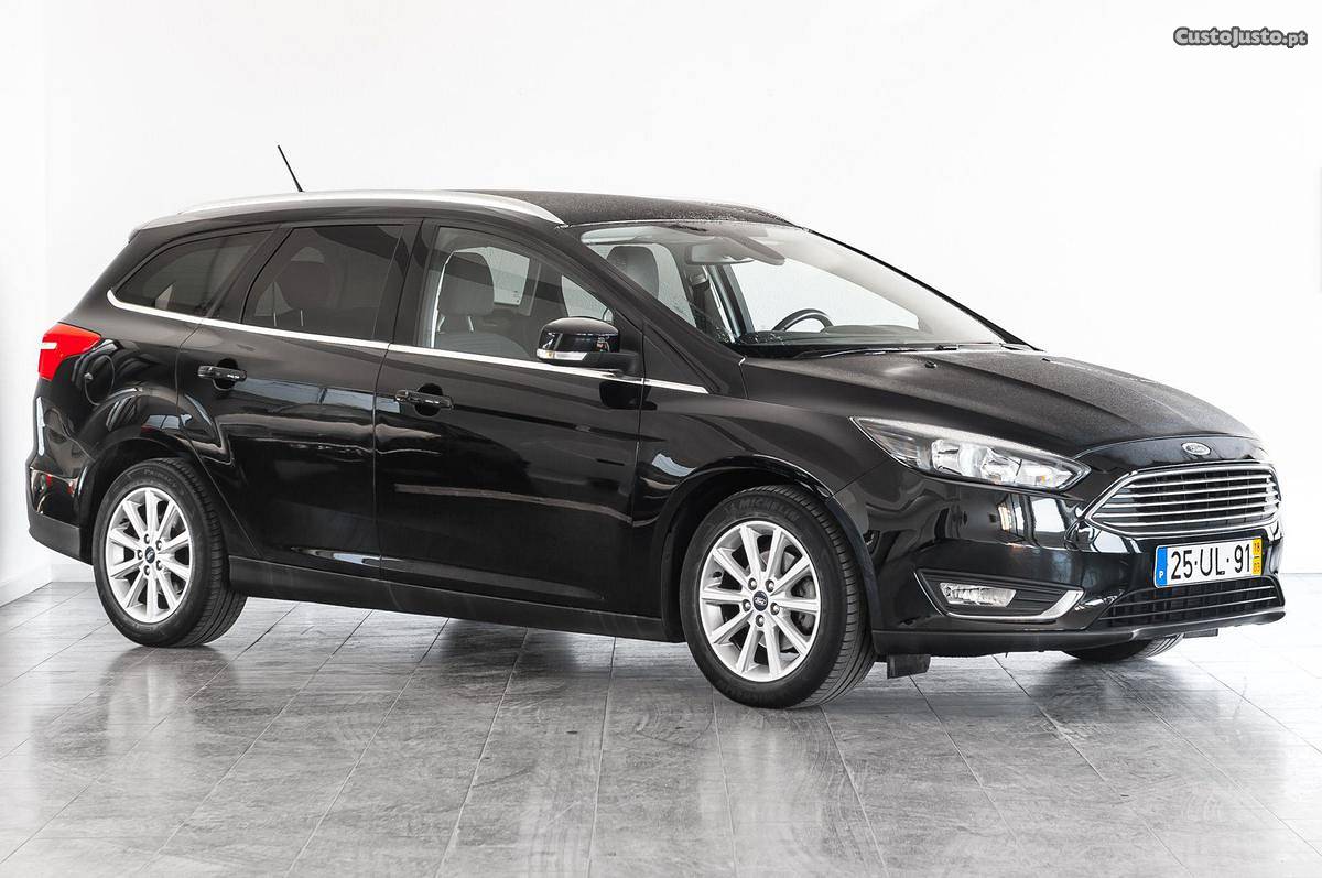 Ford Focus SW CV ECOBOOS Março/18 - à venda -