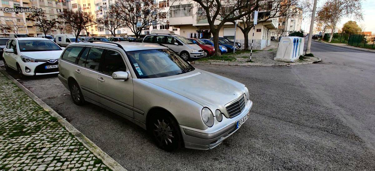 Mercedes-Benz E Cdi 143cv Elegance Agosto/01 - à