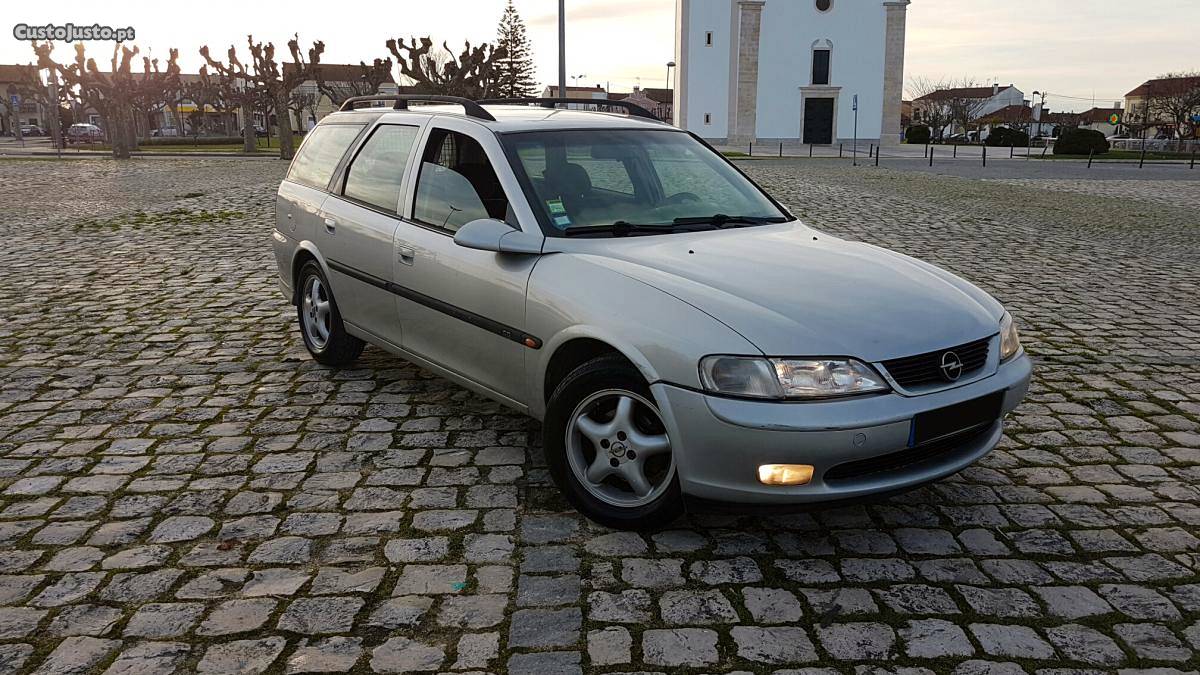 Opel Vectra 1.6 GPL com A-C Novembro/99 - à venda -