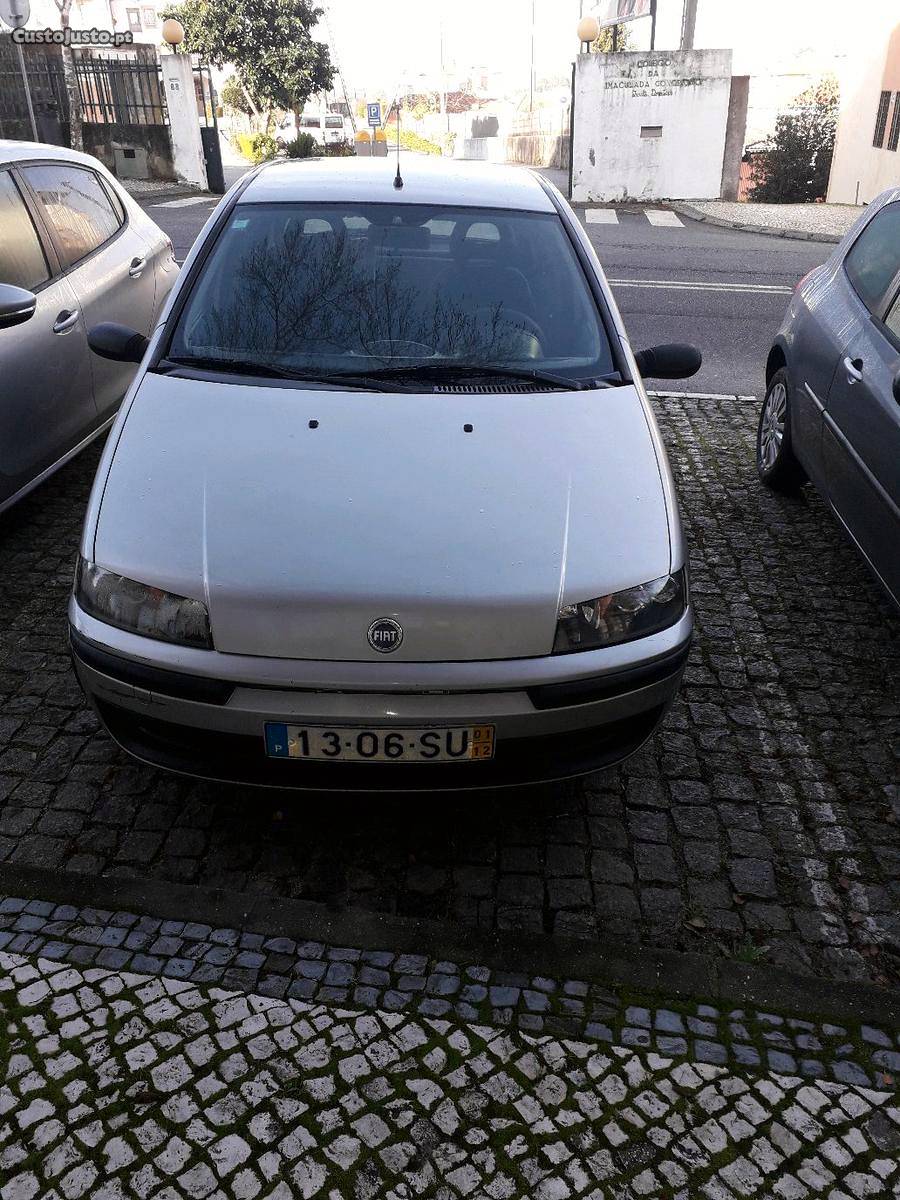 Fiat Punto 1.2 Dezembro/01 - à venda - Ligeiros