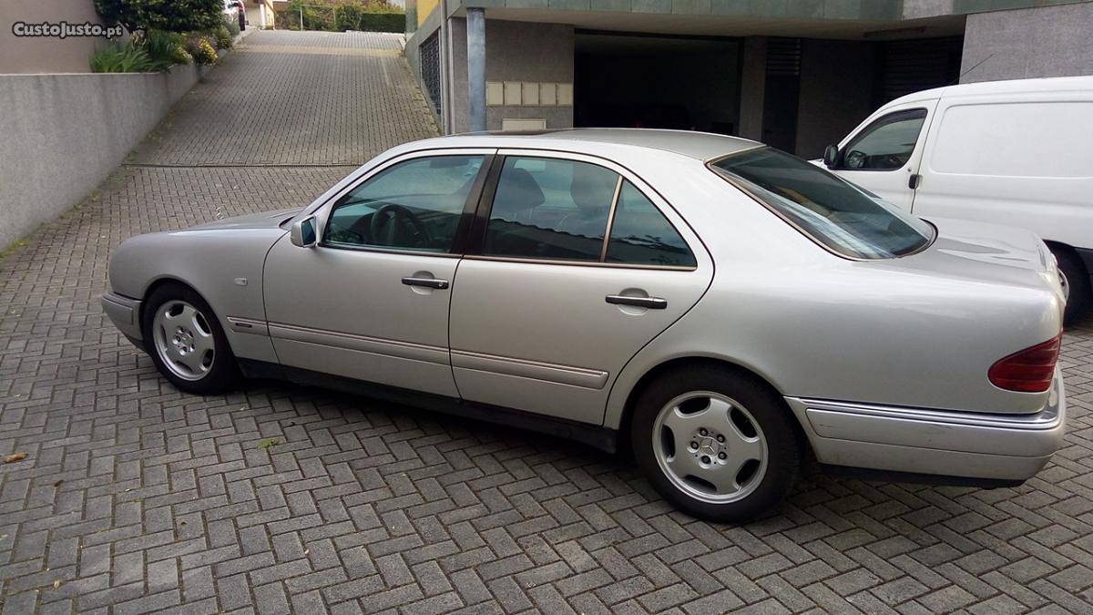 Mercedes-Benz E 300 T diesel Avantgarde Janeiro/98 - à