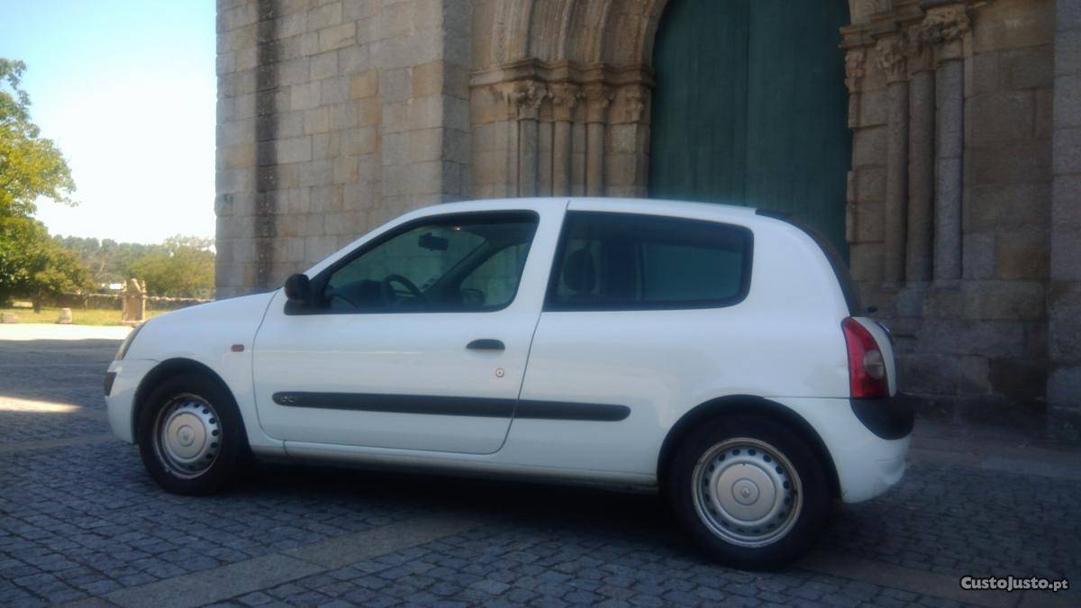 Renault Clio 1.5 dci 65 cv Agosto/02 - à venda - Comerciais