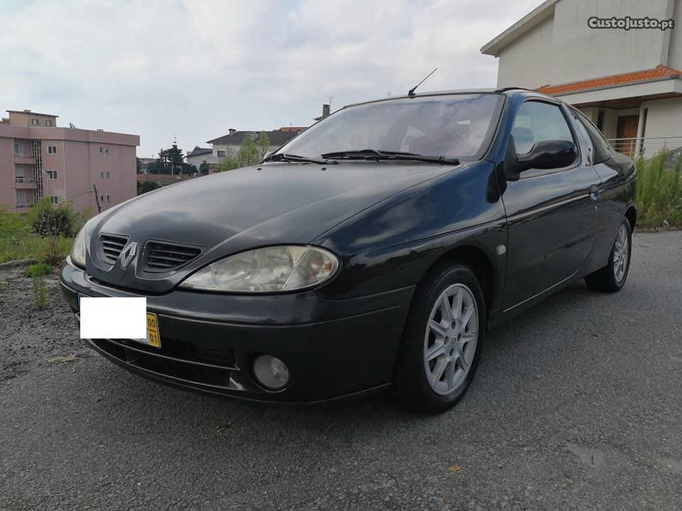 Renault Mégane Coupé v Julho/00 - à venda -