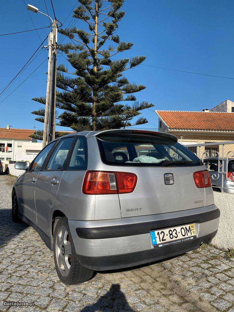 Seat Ibiza 6K2 Novembro/99 - à venda - Ligeiros