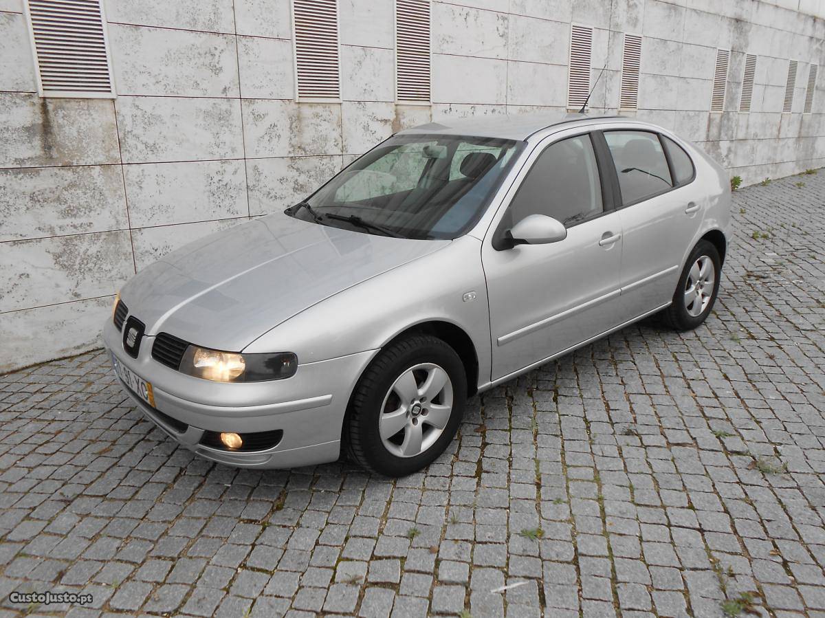 Seat Leon 1.4 I SPIRIT Junho/04 - à venda - Ligeiros