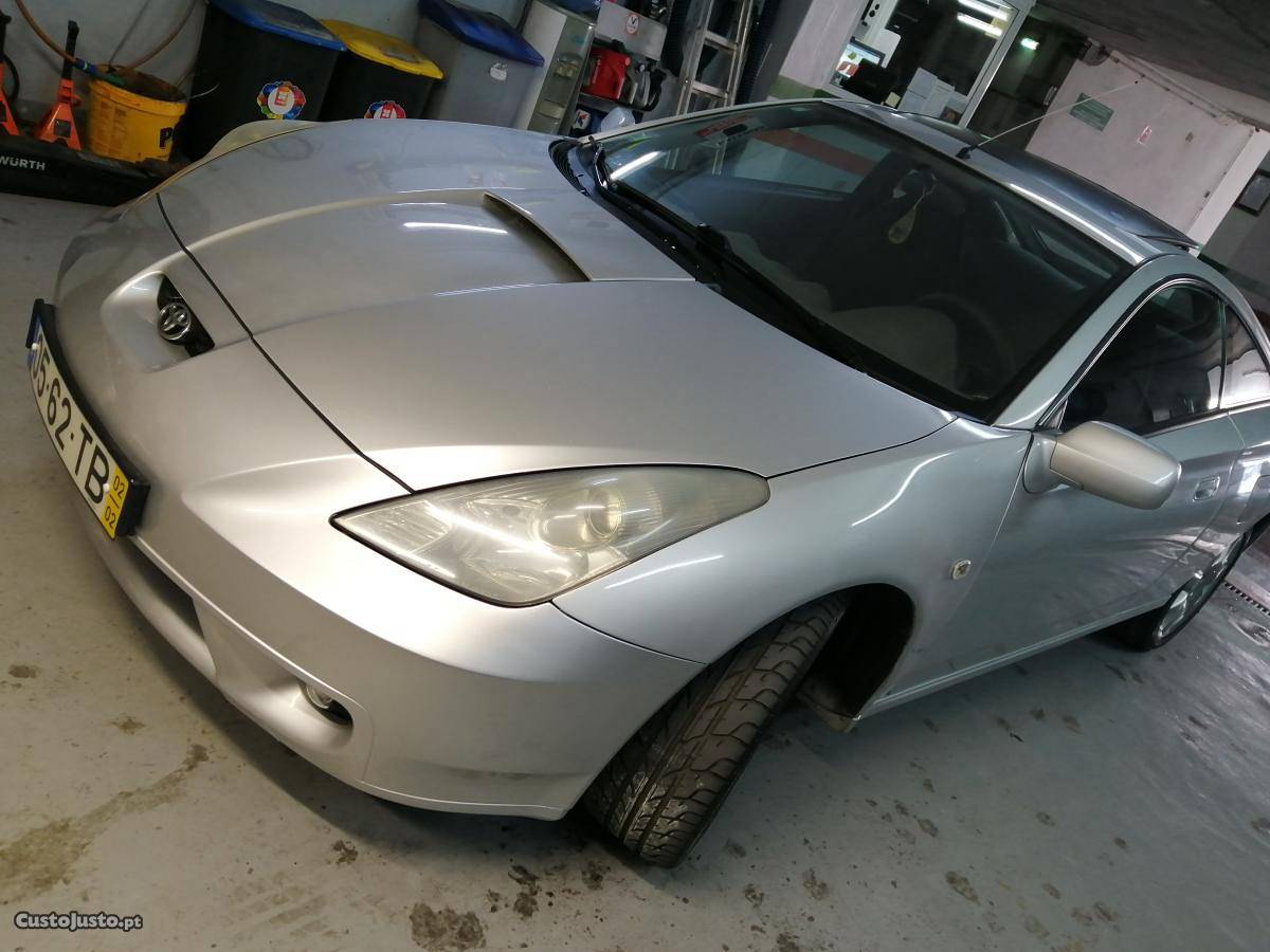 Toyota Celica T23VVT-I Fevereiro/02 - à venda - Ligeiros