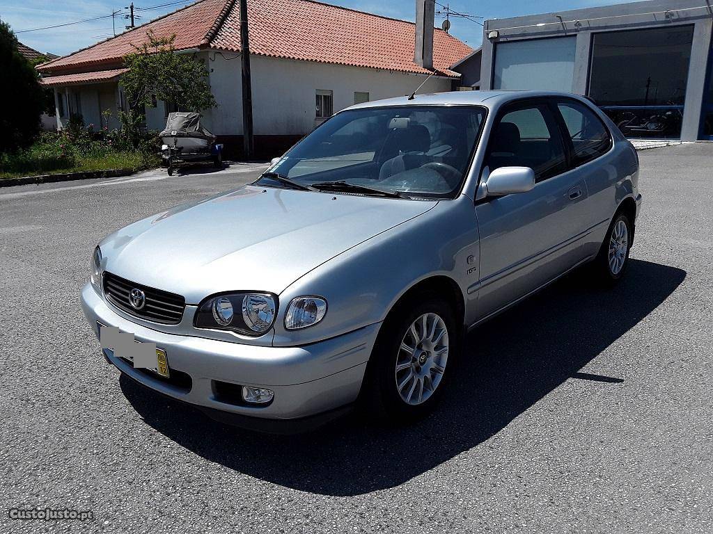 Toyota Corolla 1.9D VAN Dezembro/00 - à venda - Comerciais