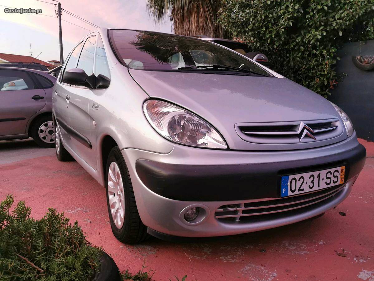 Citroën Picasso estimada Dezembro/01 - à venda - Ligeiros