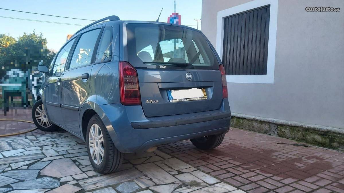 Fiat Idea 1.4I 16V gasolina Abril/04 - à venda - Ligeiros