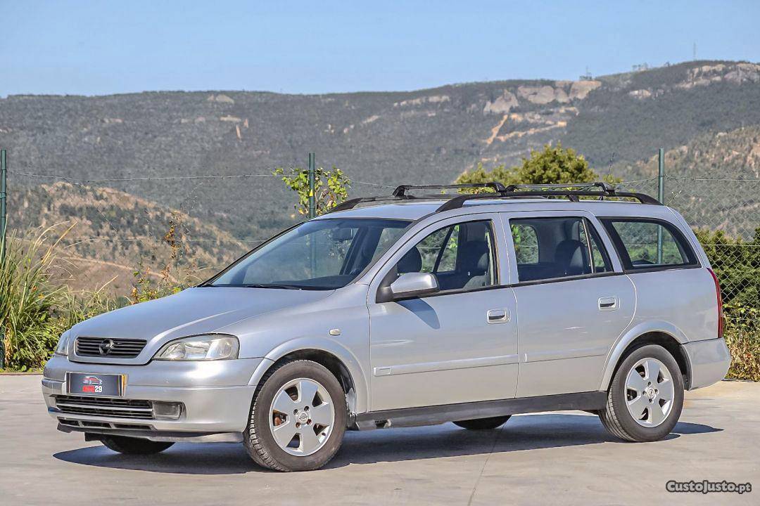 Opel Astra Caravan Outubro/01 - à venda - Ligeiros