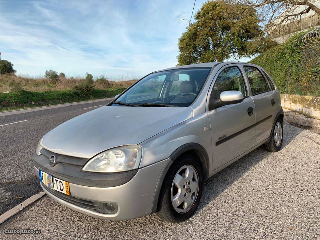 Opel Corsa 1.0i (12v) - Confort Março/02 - à venda -