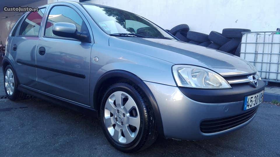 Opel Corsa 1.2 sport Maio/03 - à venda - Ligeiros