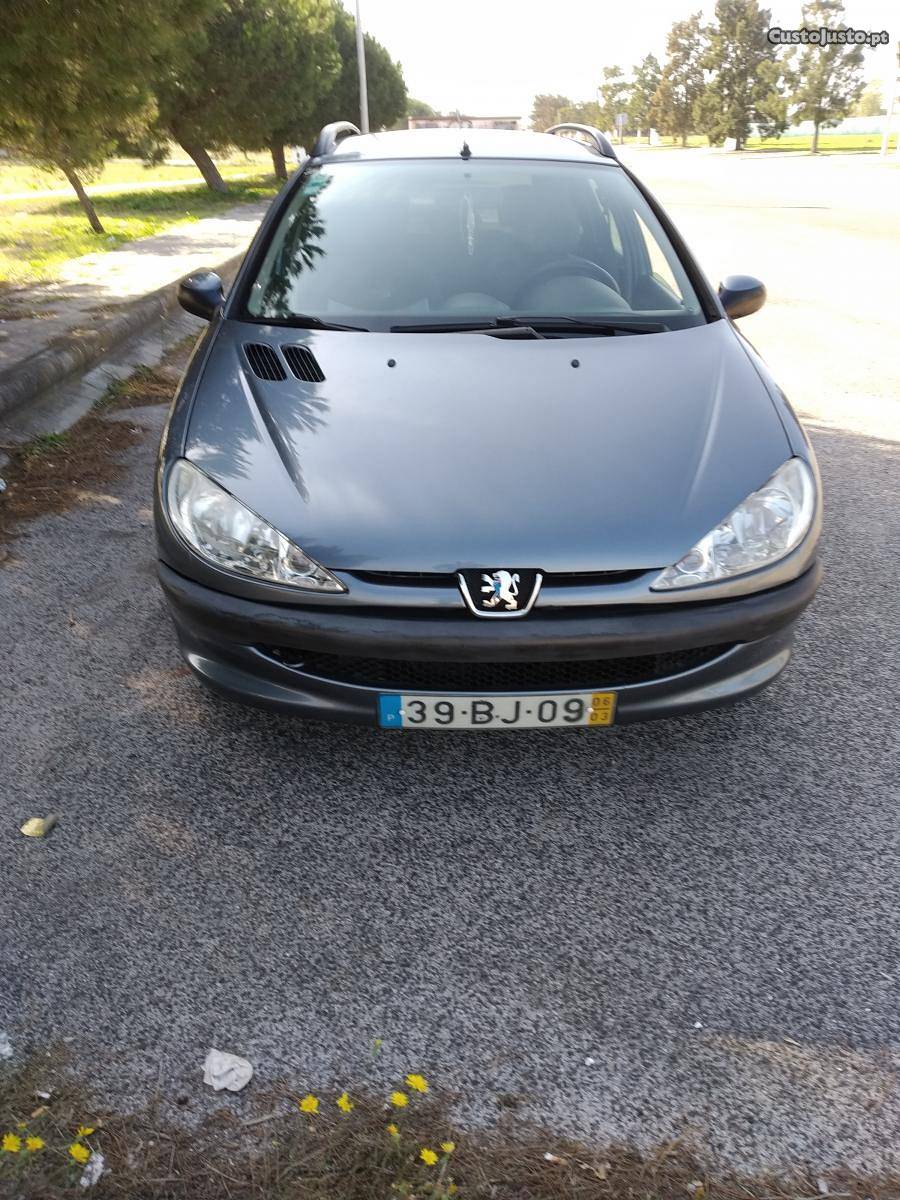 Peugeot 206 Break Março/06 - à venda - Ligeiros