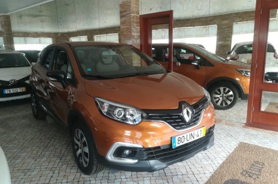 Renault Captur 900 - Auto D. Henrique - Com. de Veiculos