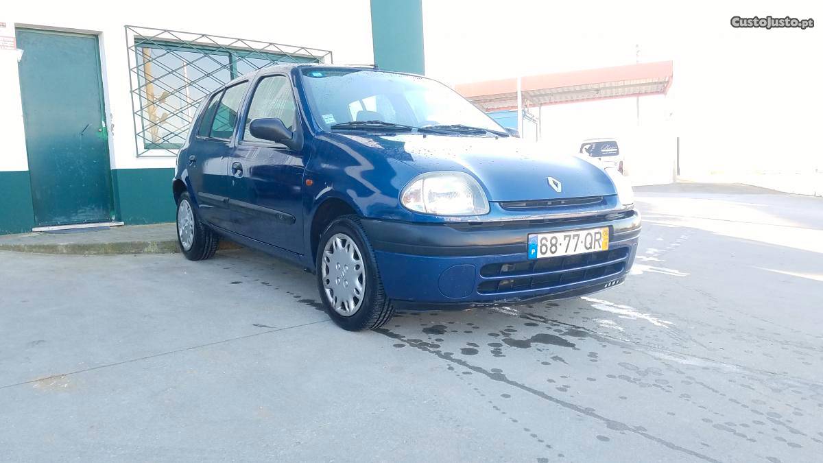 Renault Clio 1.2 Novembro/00 - à venda - Ligeiros