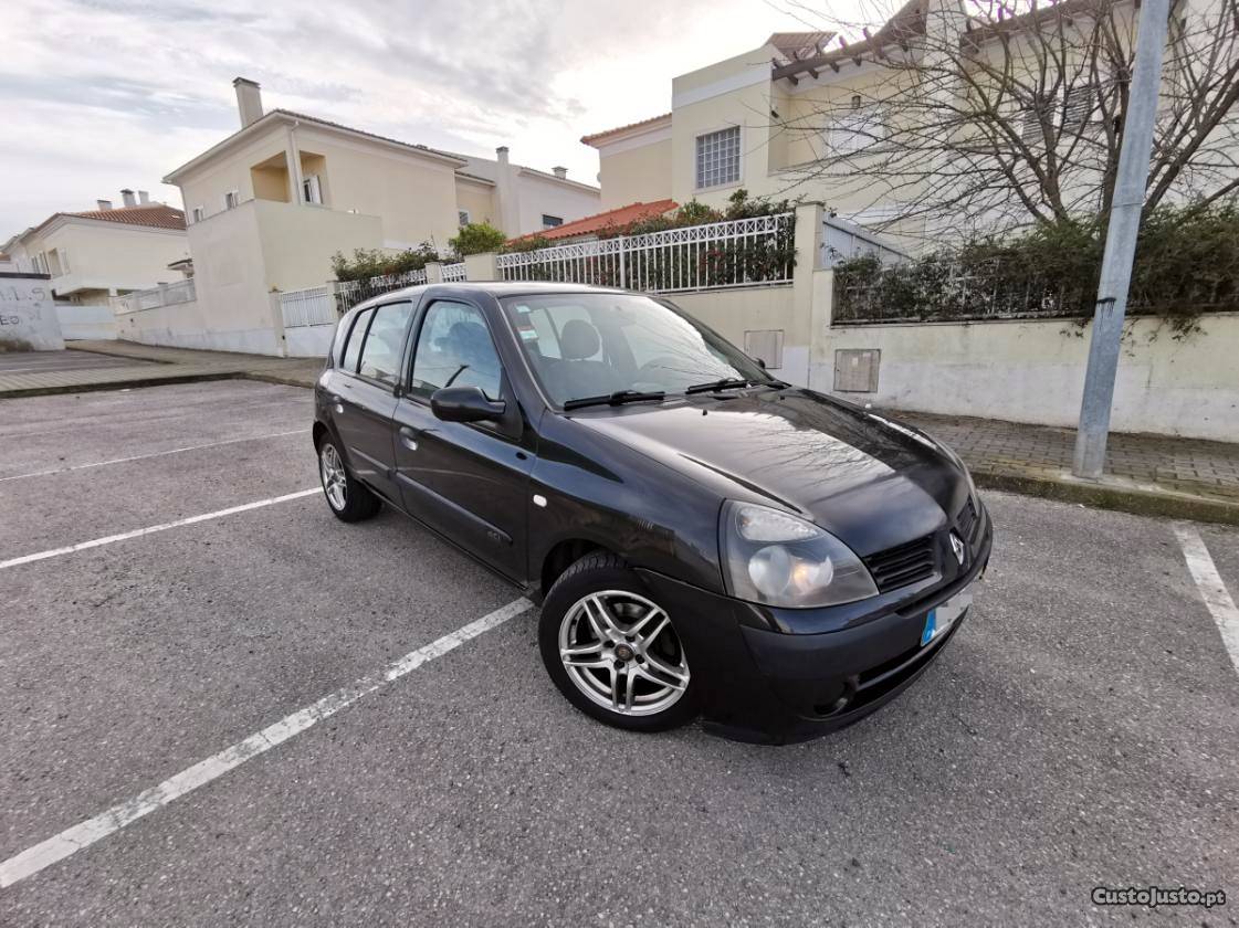 Renault Clio 1.5Dci 5Lug AC Abril/04 - à venda - Ligeiros