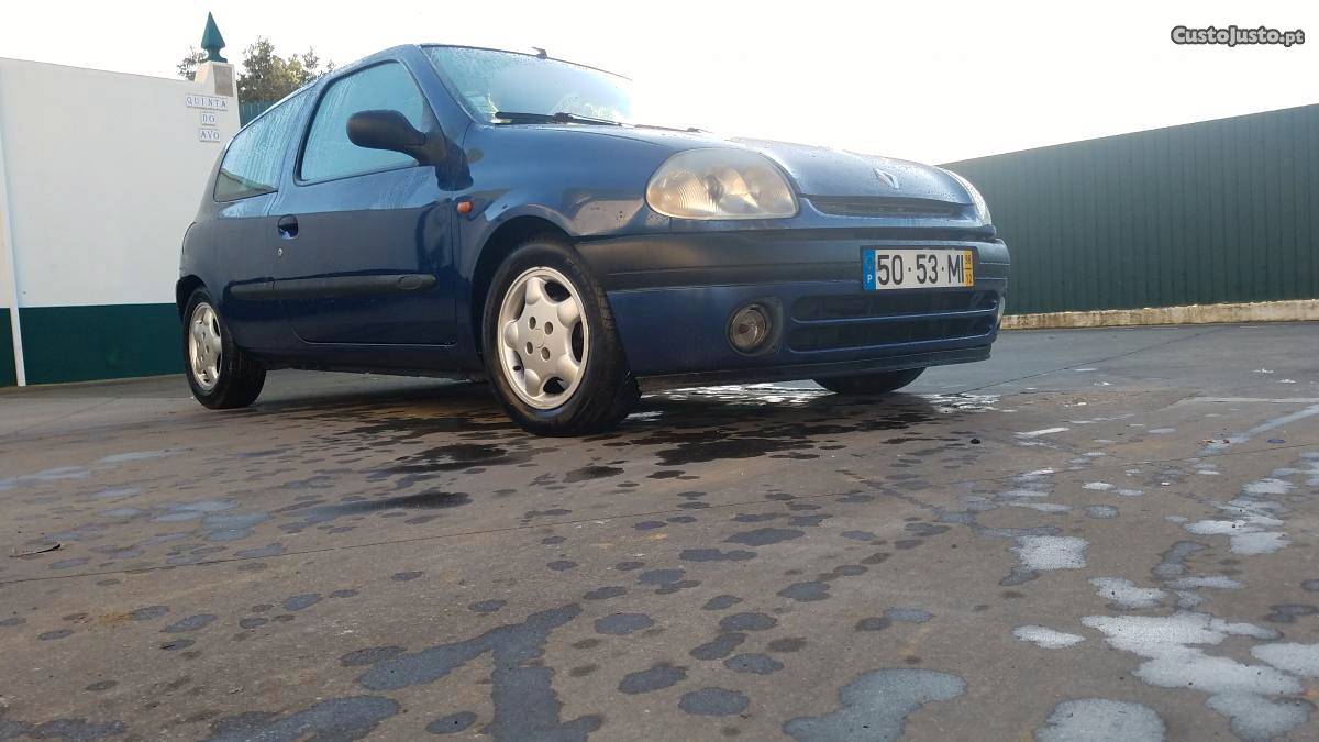 Renault Clio 1.9 D Dezembro/98 - à venda - Comerciais /