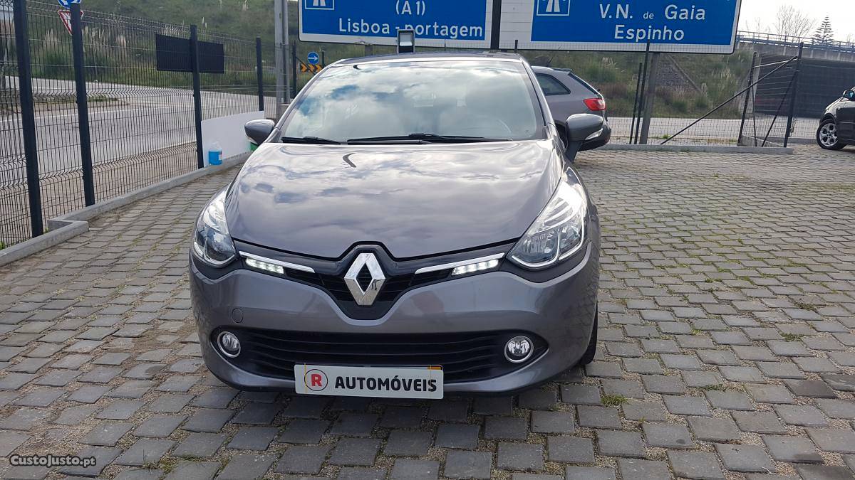 Renault Clio cvl gps Dezembro/15 - à venda - Ligeiros