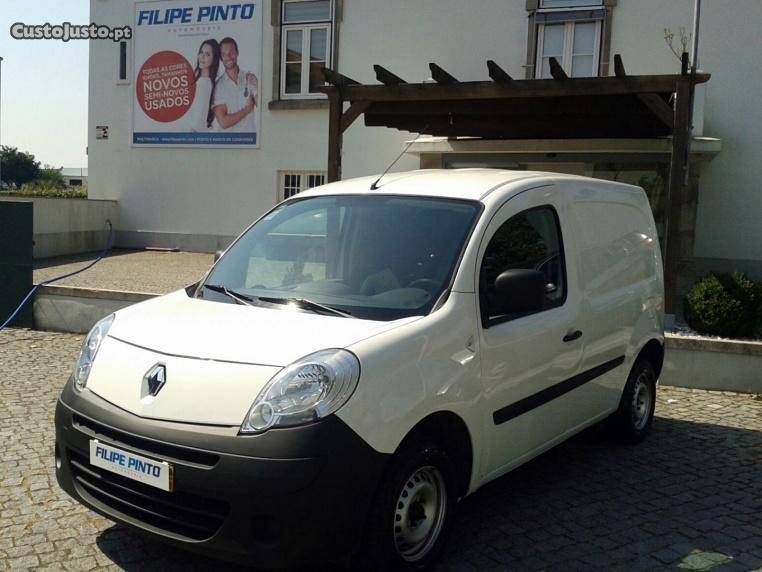 Renault Kangoo 1.5 DCI Agosto/13 - à venda - Comerciais /