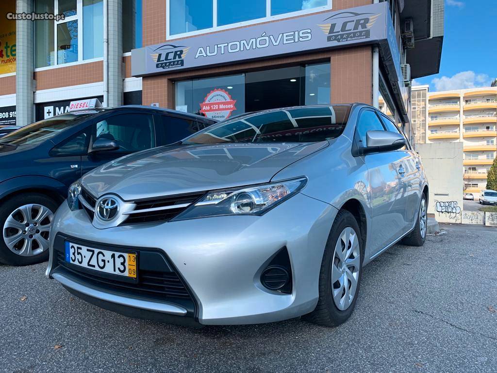 Toyota Auris 1.4 D4D  Garantia total Julho/13 - à venda