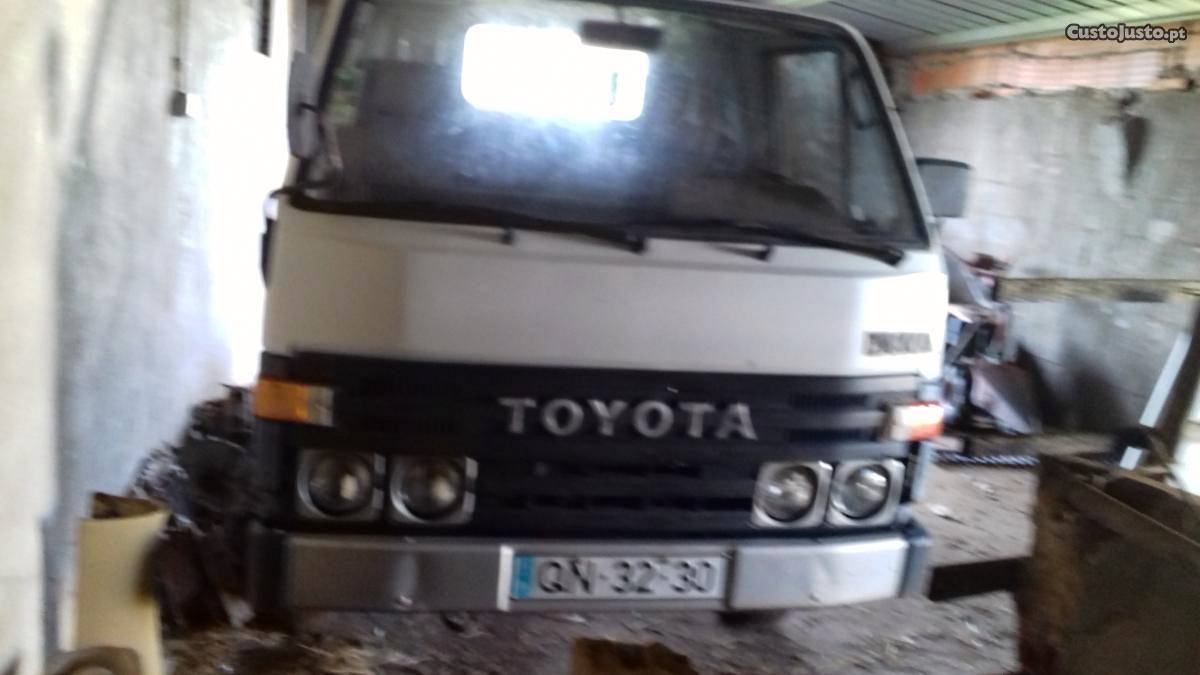 Toyota Dyna Comercial 3 lugares. Dezembro/88 - à venda -