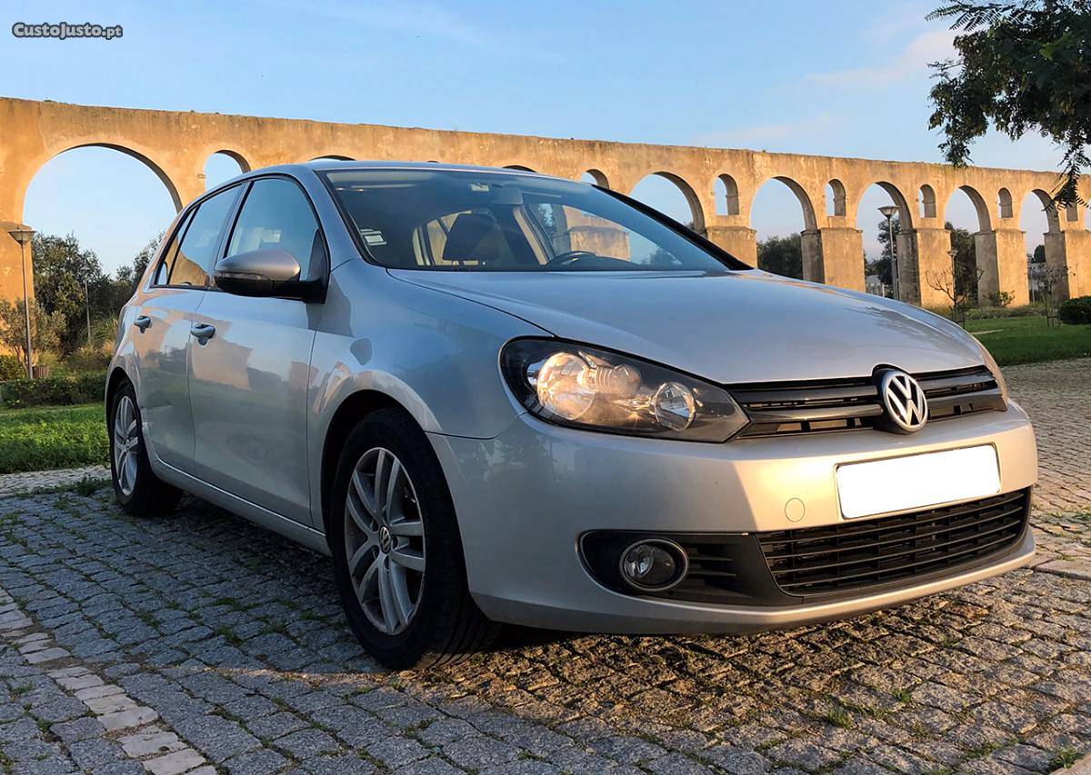 VW Golf 1.6 TDI Bluemotion Julho/11 - à venda - Ligeiros