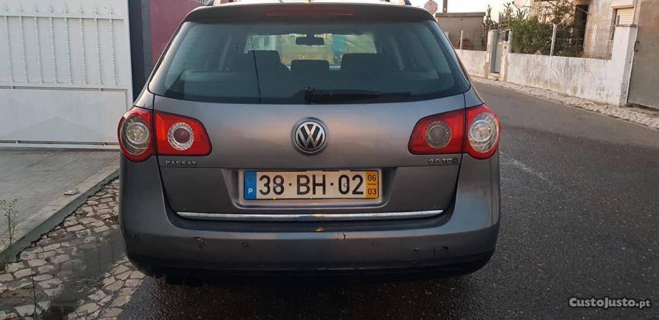 VW Passat 2.0 tdi 143cv cx6 Março/06 - à venda - Ligeiros