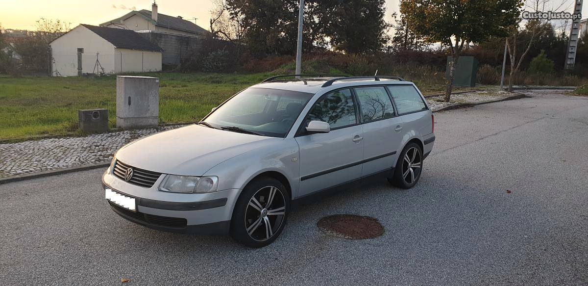 VW Passat tdi variant troco Fevereiro/99 - à venda -