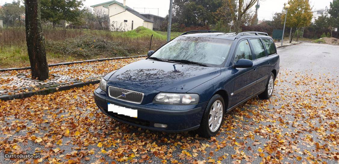 Volvo V70 turbo troco Abril/01 - à venda - Ligeiros