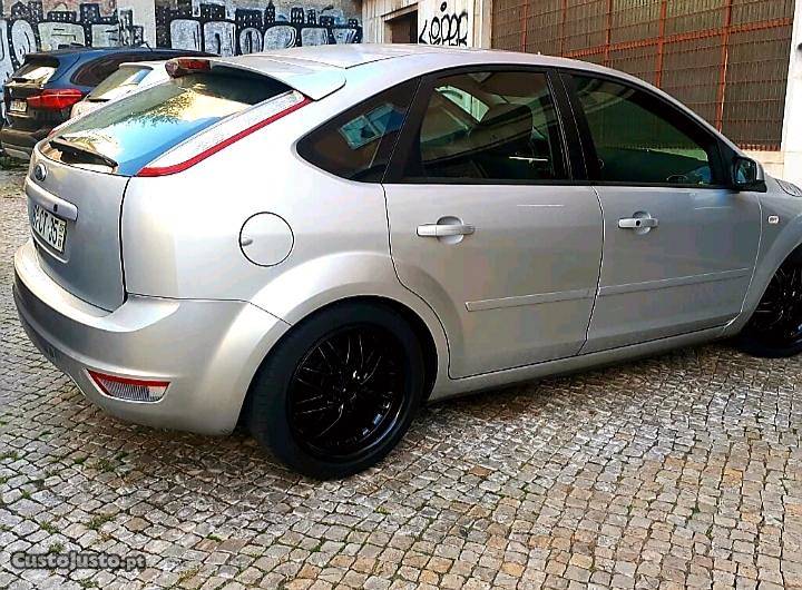 Ford Focus 1.6 tdci 110 cv Janeiro/07 - à venda - Ligeiros