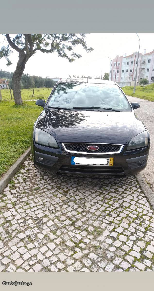 Ford Focus Ghia Fevereiro/07 - à venda - Ligeiros