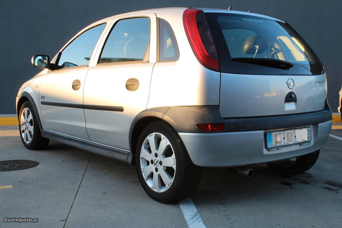Opel Corsa 1.2i NJOY Janeiro/03 - à venda - Ligeiros