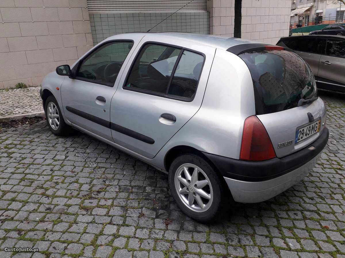 Renault Clio v impecável Novembro/98 - à venda -