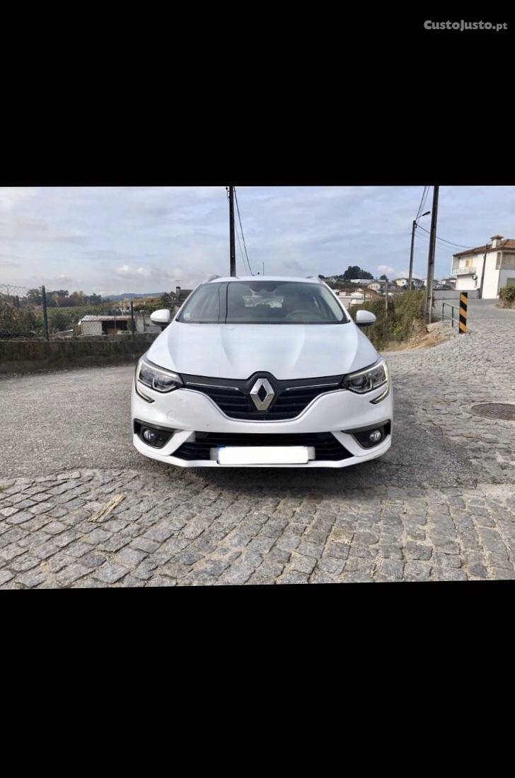 Renault Mégane IV Break Outubro/16 - à venda - Ligeiros