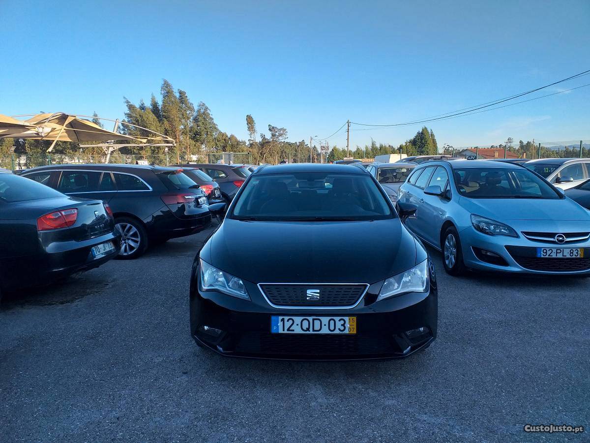 Seat Leon 1.6 TDI STYLE Julho/15 - à venda - Ligeiros