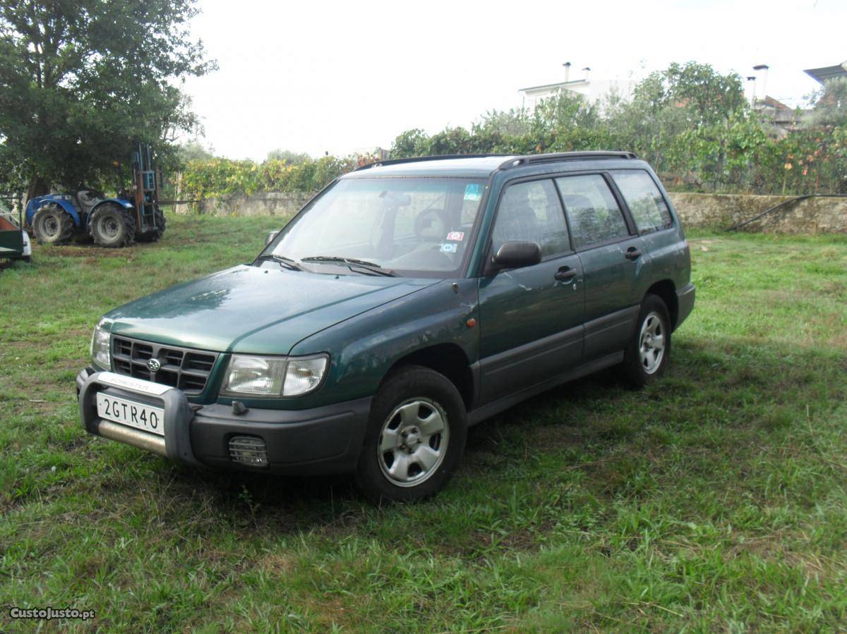 Subaru Forester  Junho/98 - à venda - Pick-up/