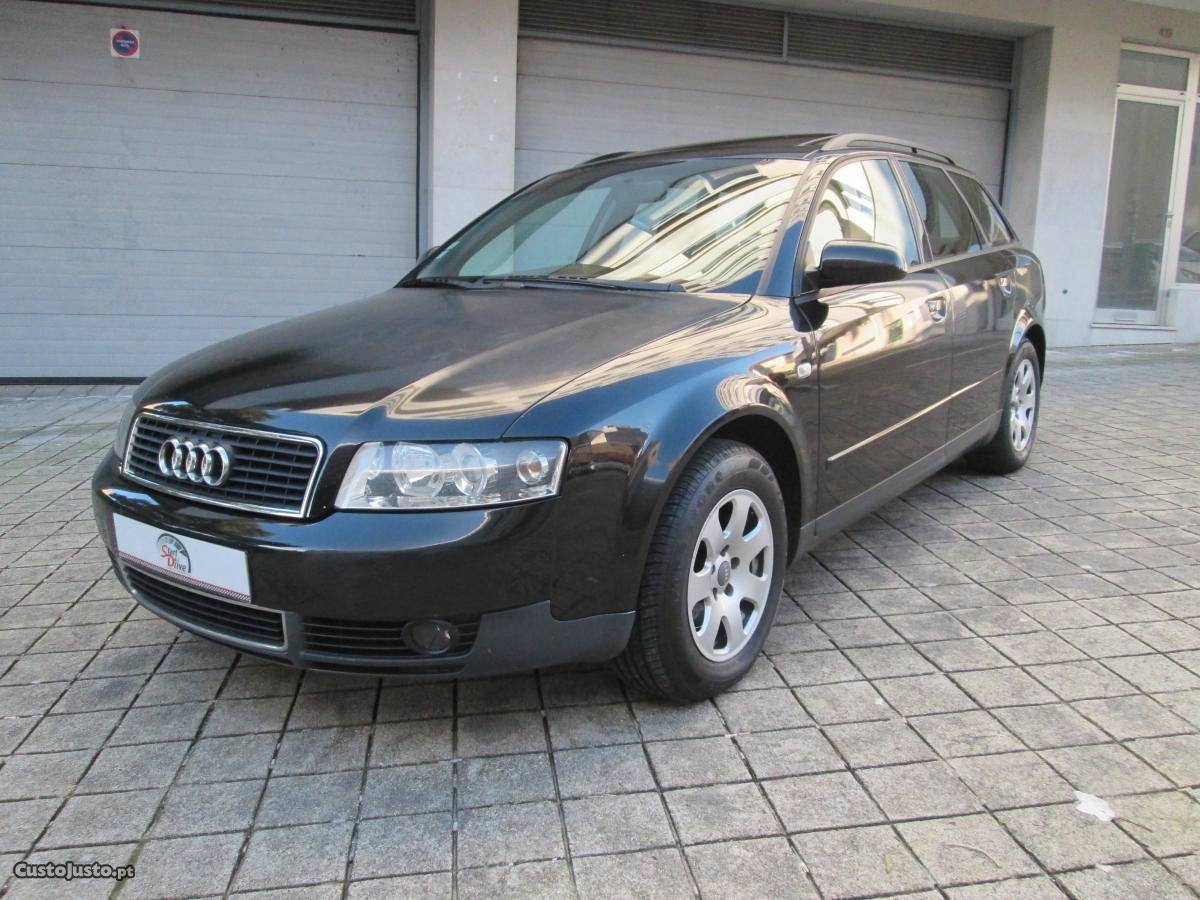 Audi A4 1.9 TDI 130CV AVANT Novembro/02 - à venda -