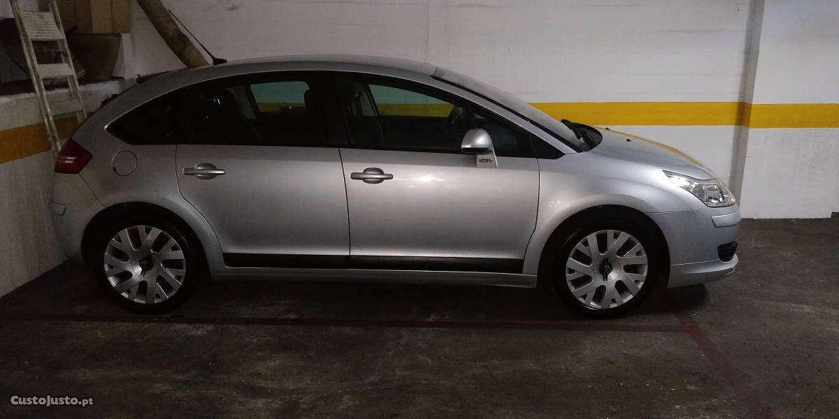 Citroën C4 VTR 1.6HDI 110CV Maio/07 - à venda - Ligeiros