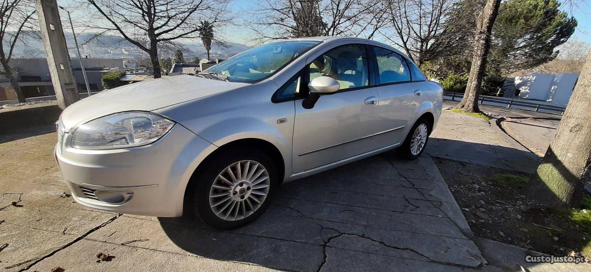 Fiat Linea Cdti.Sport.Ac Setembro/10 - à venda - Ligeiros