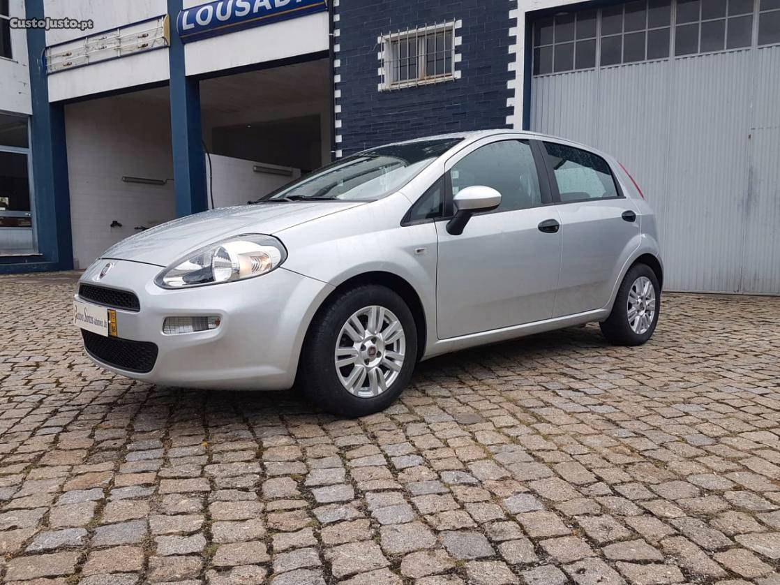 Fiat Punto 1.2 Easy a/c (5p) Junho/15 - à venda - Ligeiros