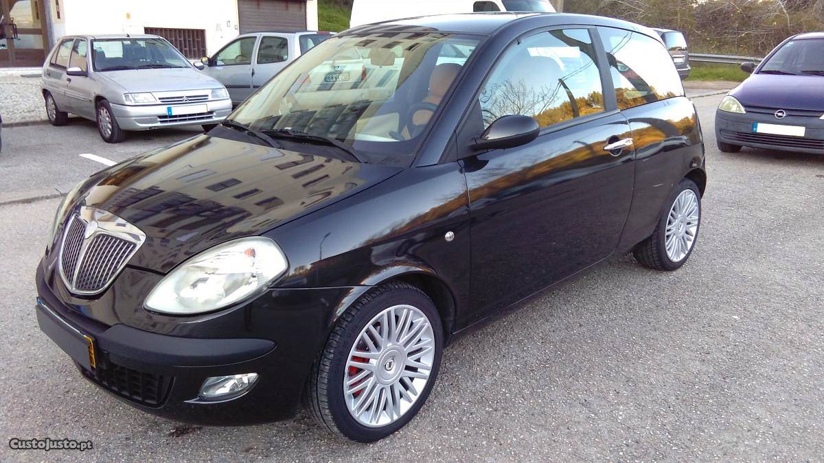 Lancia Ypsilon, Pele/ AC Outubro/03 - à venda - Ligeiros